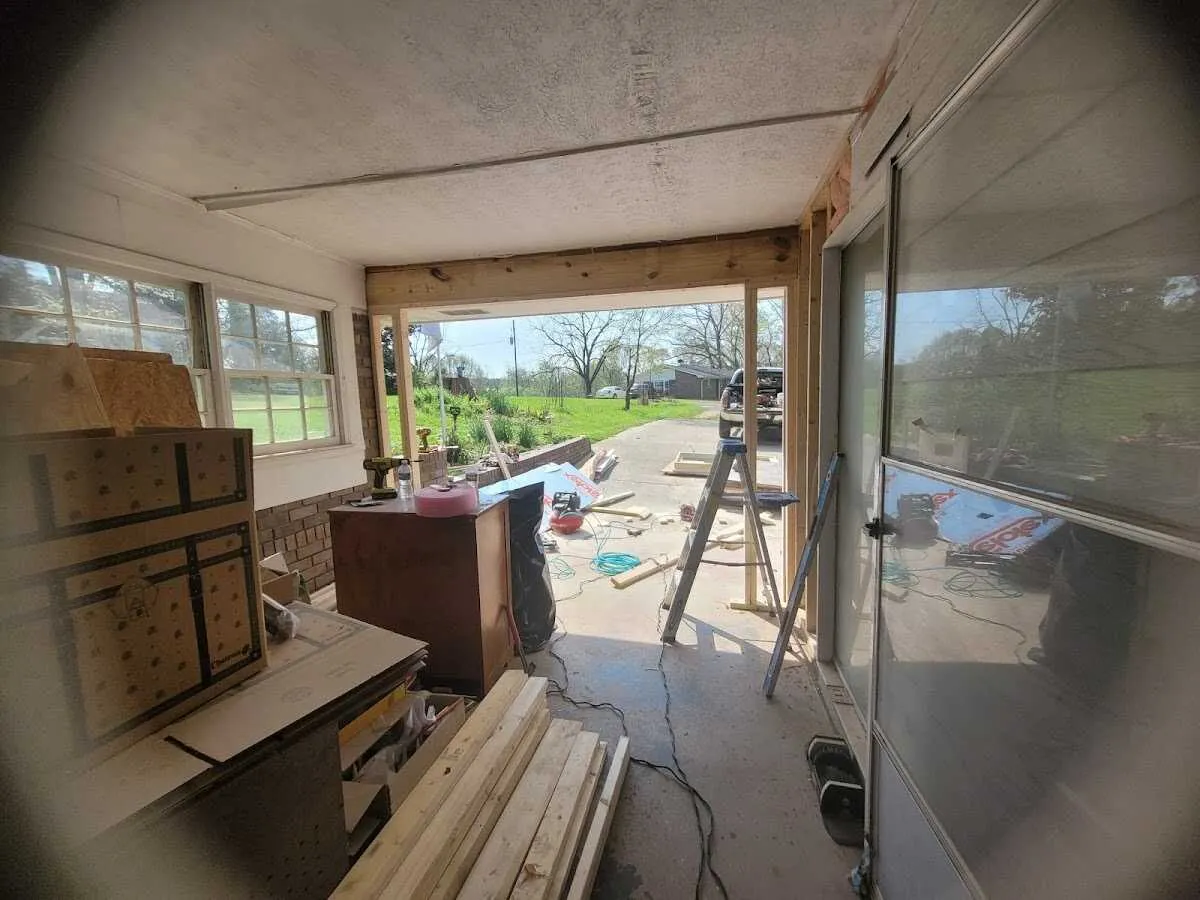 Air movers and dehumidifier for Drying & Dehumidification in Pinecrest